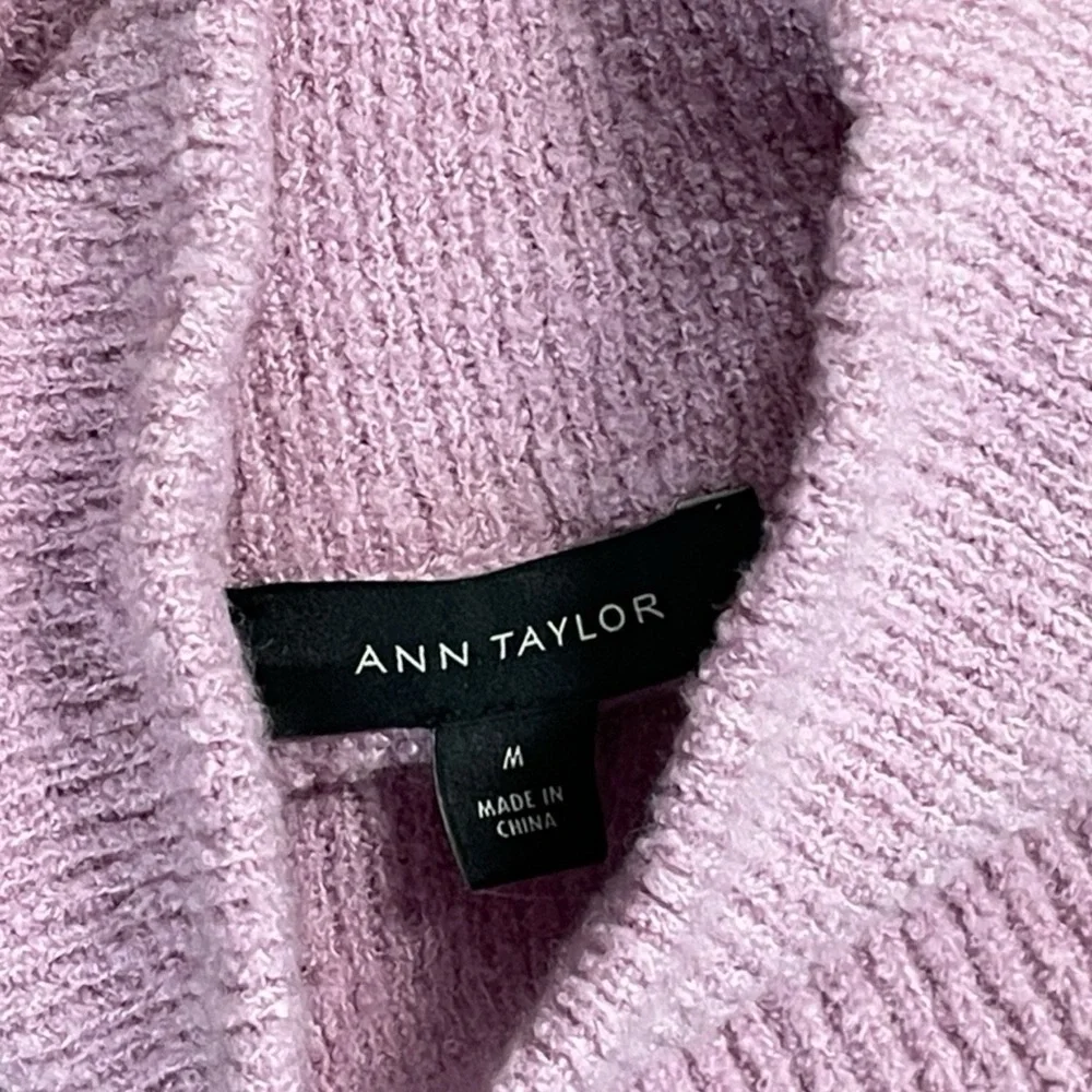Ann Taylor Long Sleeve Turtleneck Wool blend Sweater, Medium. Light pink purple